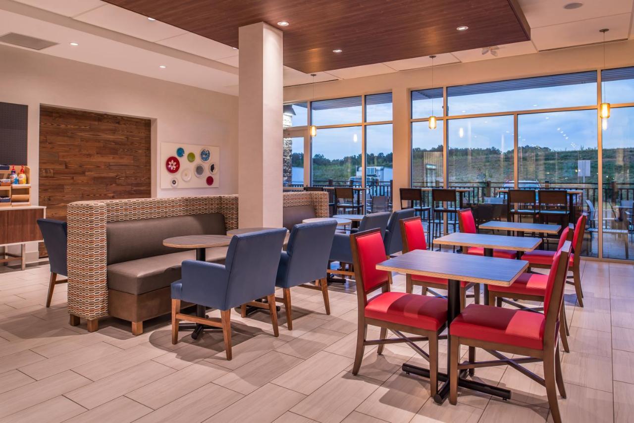 Holiday Inn Express & Suites Farmville By Ihg Zewnętrze zdjęcie