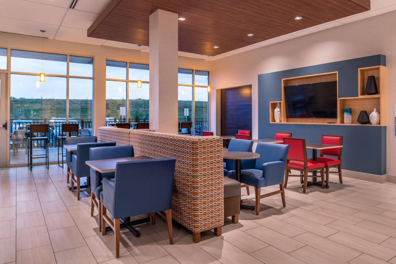 Holiday Inn Express & Suites Farmville By Ihg Zewnętrze zdjęcie
