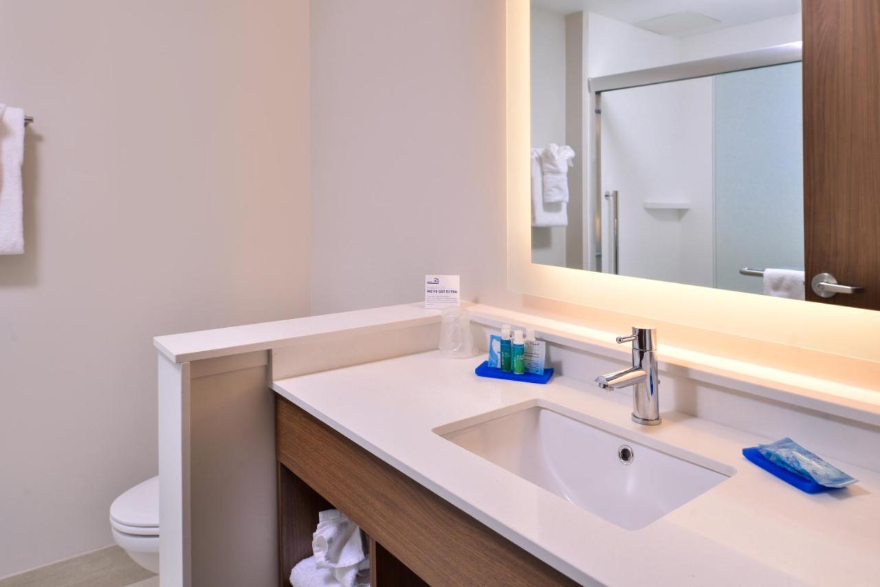 Holiday Inn Express & Suites Farmville By Ihg Zewnętrze zdjęcie